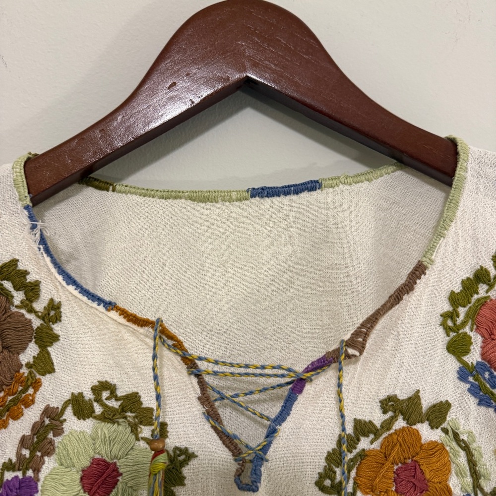 Embroidered Top Blouse Women S/M Flowers Cottagecore Whimsical Hippie 70s Dainty - Picture 8 of 13
